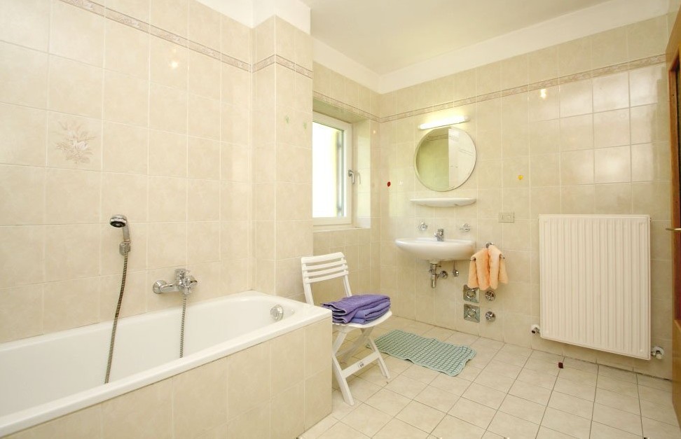 Badezimmer in Wohnung 2